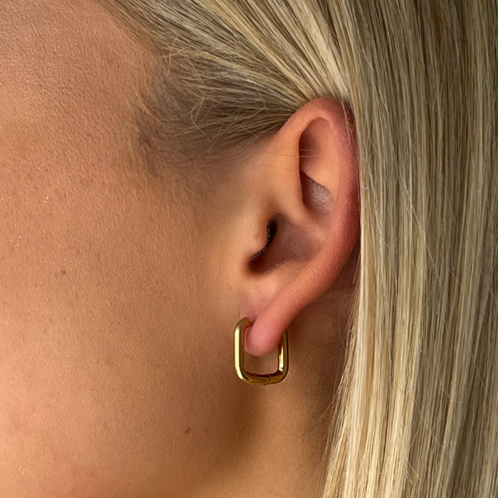 Maddie Hoops