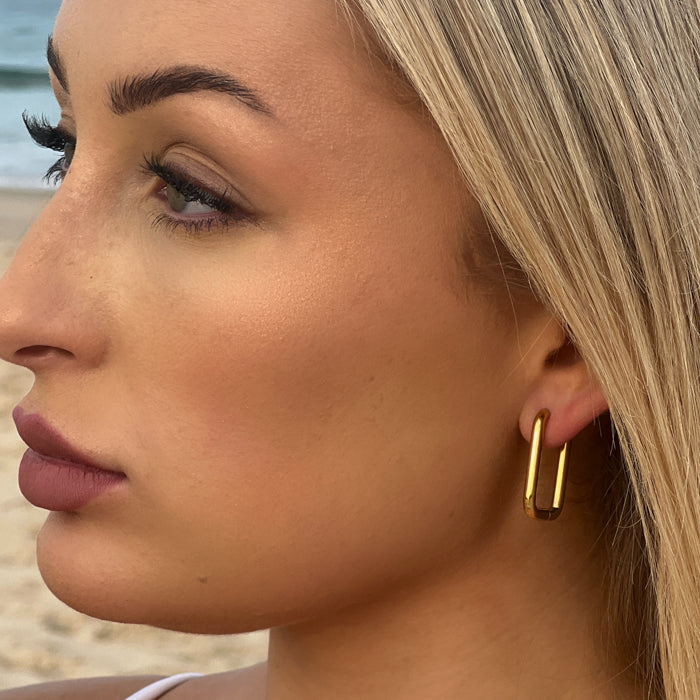 Maddie Hoops